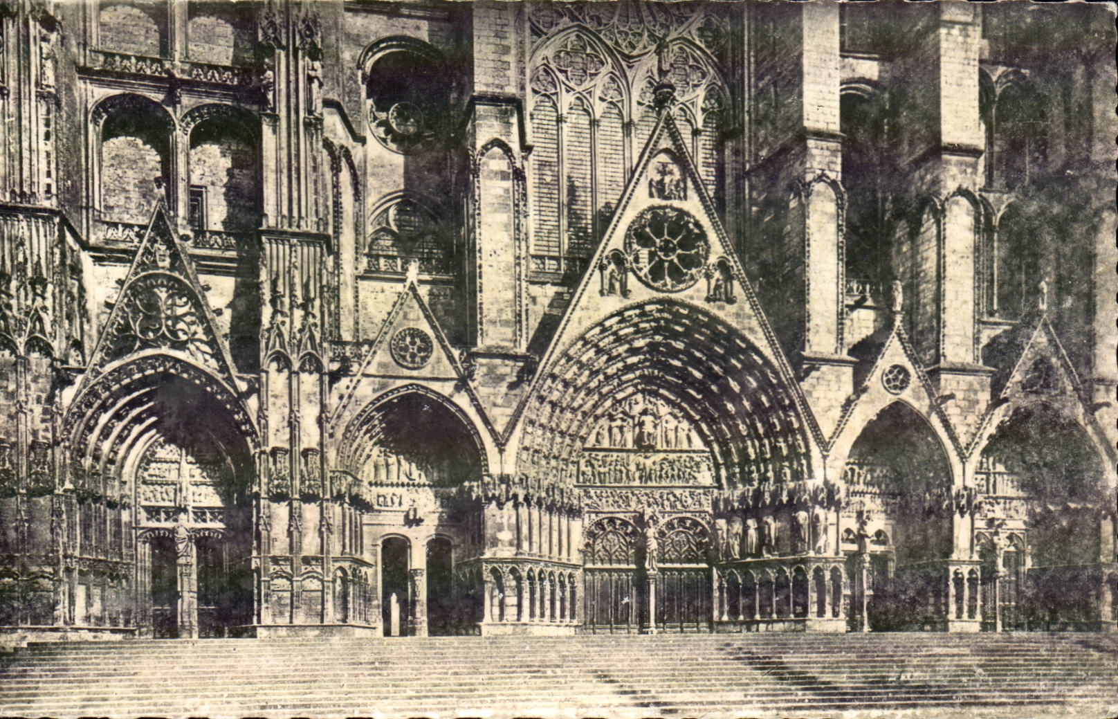 Bourges CPA the cathedral five gates
