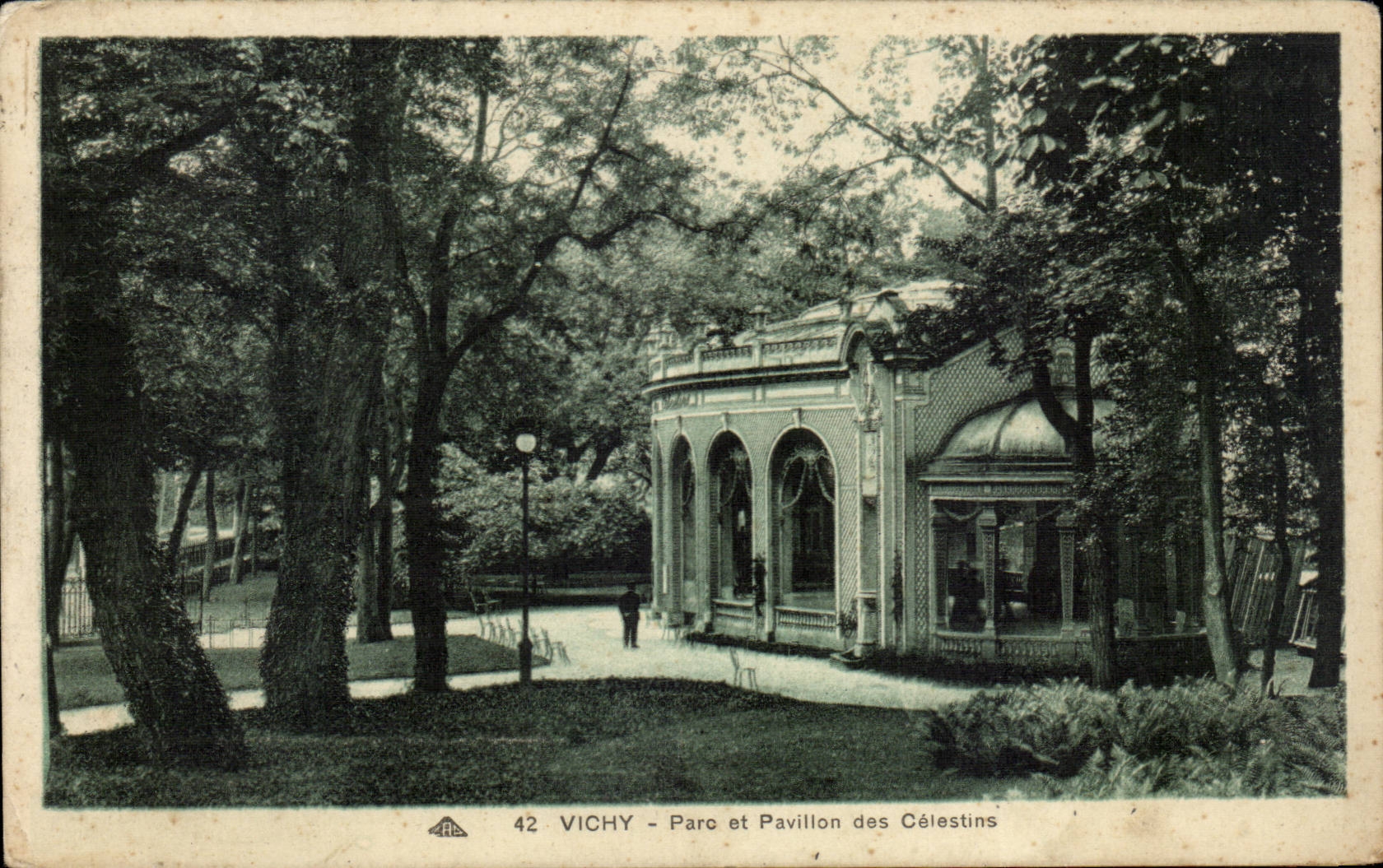 CPA Vichy Parc et pavillon des CElestins