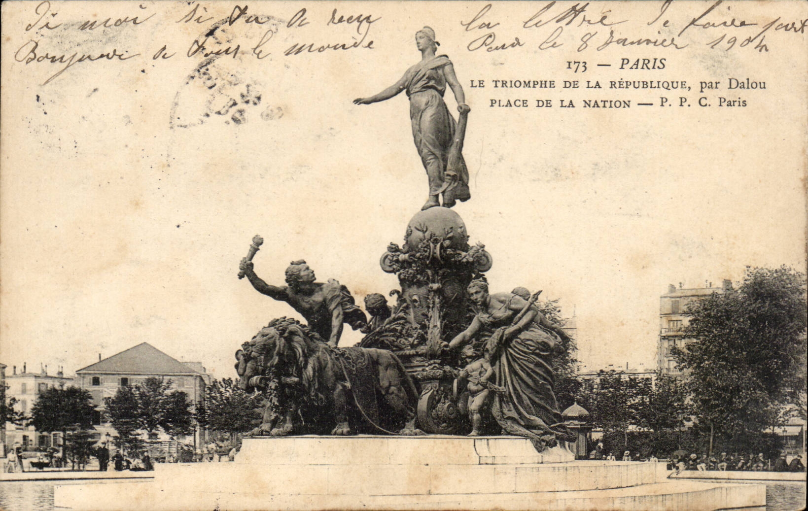 CPA Paris le triomphe de la republique par Dalou Place de la Nation