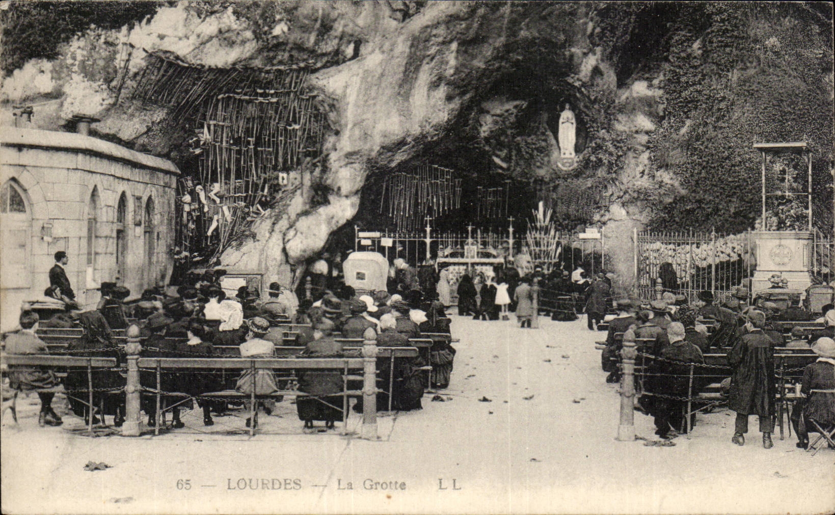 Lourdes - the Cave - CPA