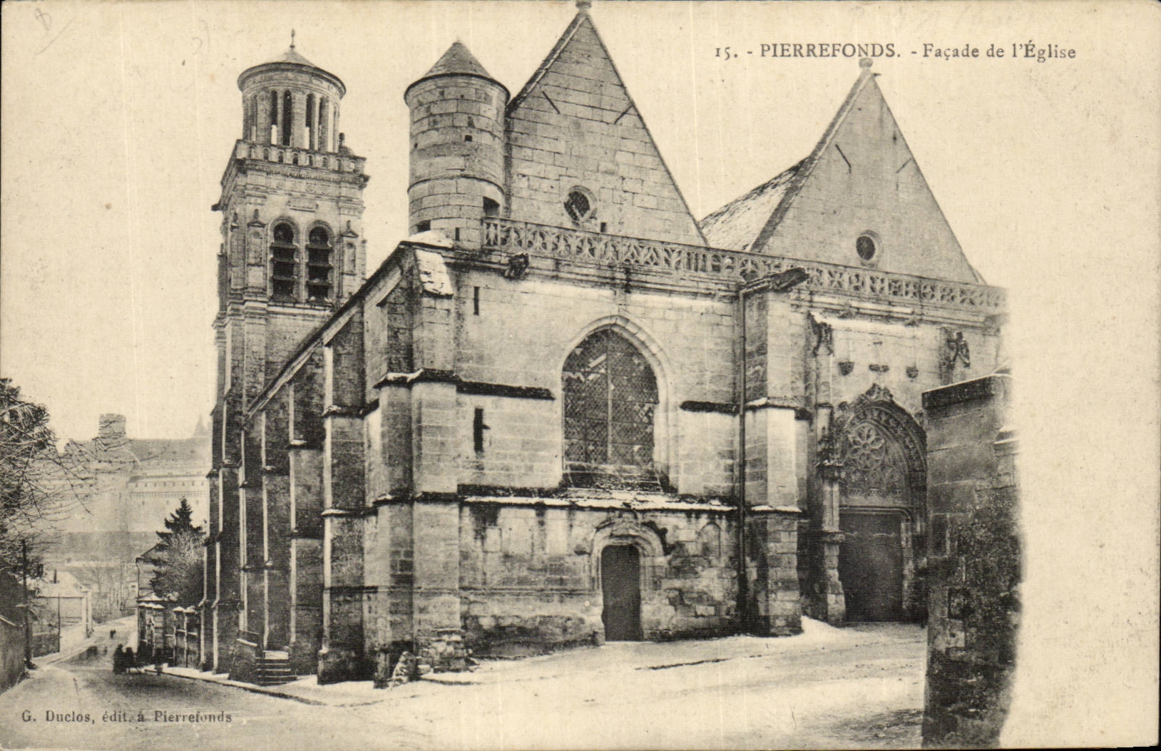 Pierrefonds - Front der Kirche - CPA