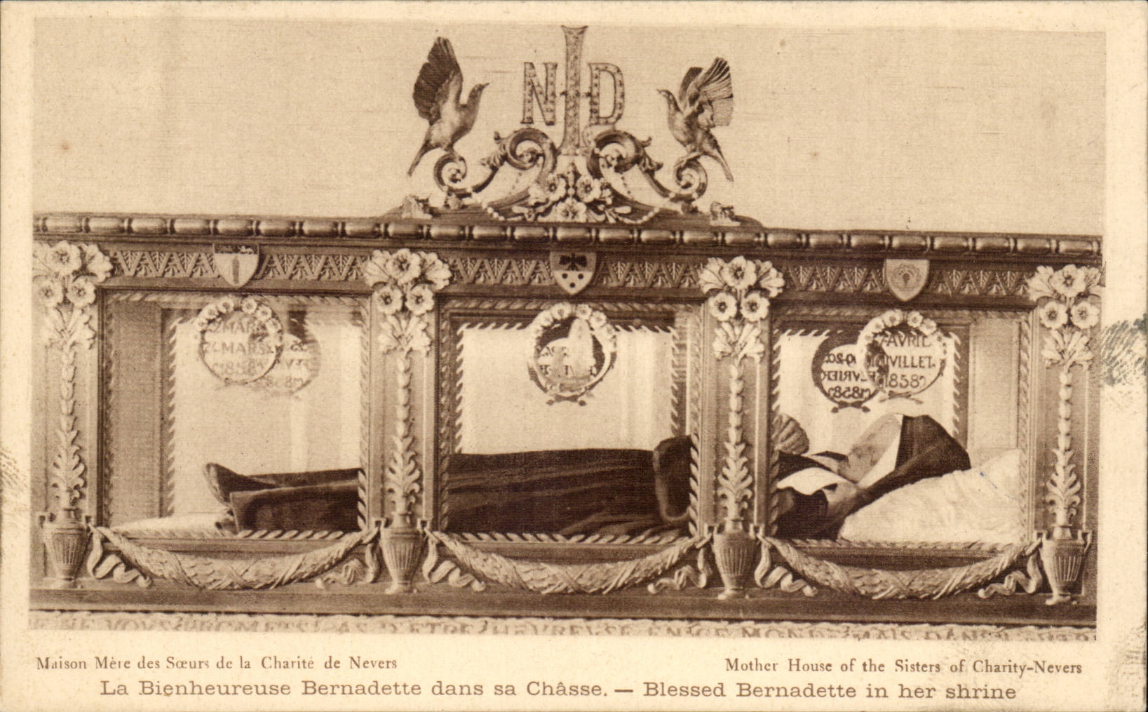 Religion - the Happy Bernadette in her hunting - CPA