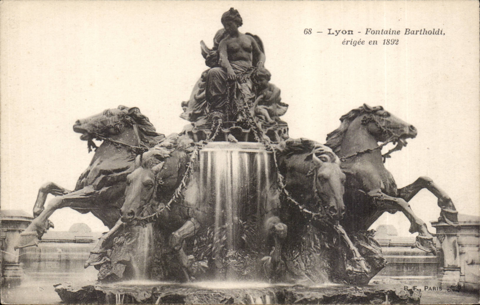 Lyon - Batholdi Brunnen - CPA