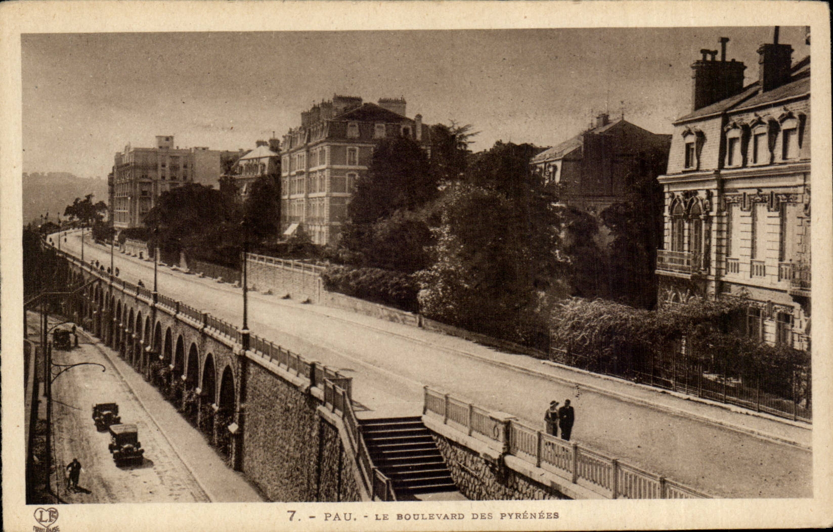 Pau - Strasse der Pyrenees - CPA
