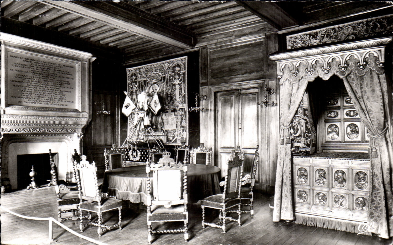 Pau - das Schloss - Raum hat Coucher von Henri IV - CPA