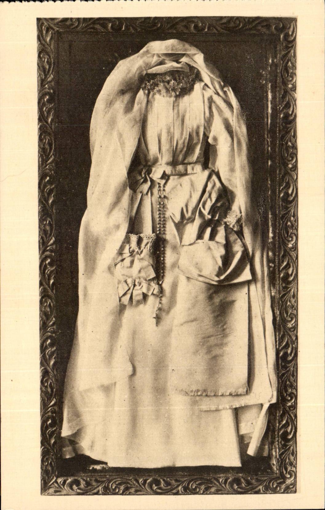 CPA Toilette von 1 communiion von Sainte Therese des Jesus-Kindes