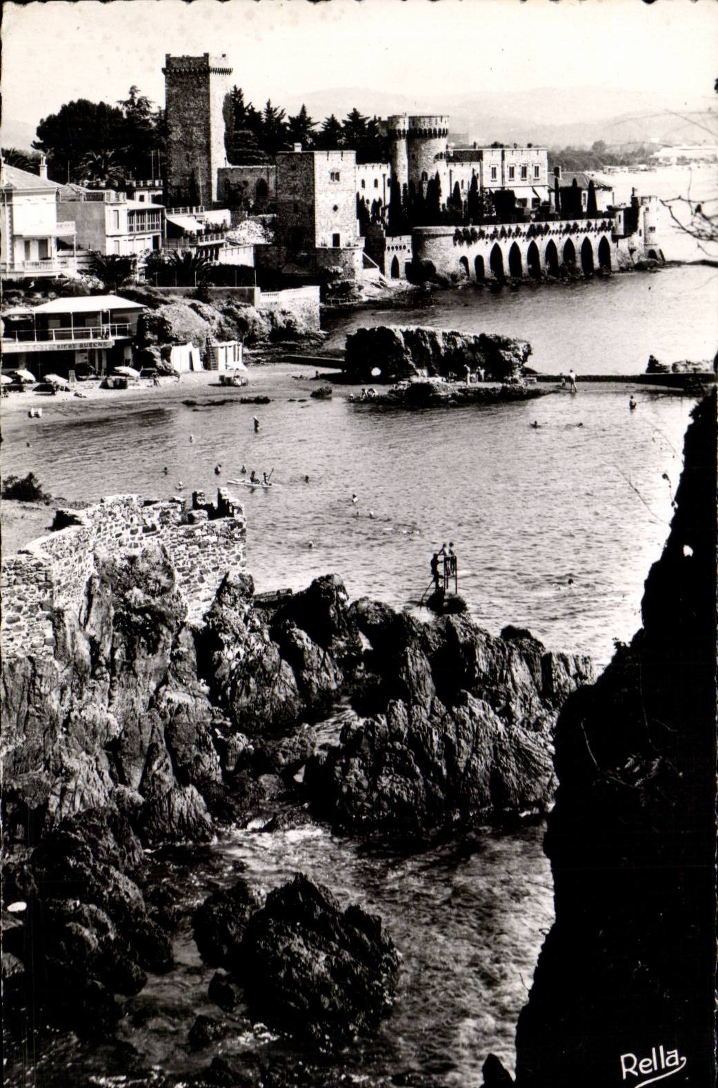 CPSM Napoule das Schloss und der Strand