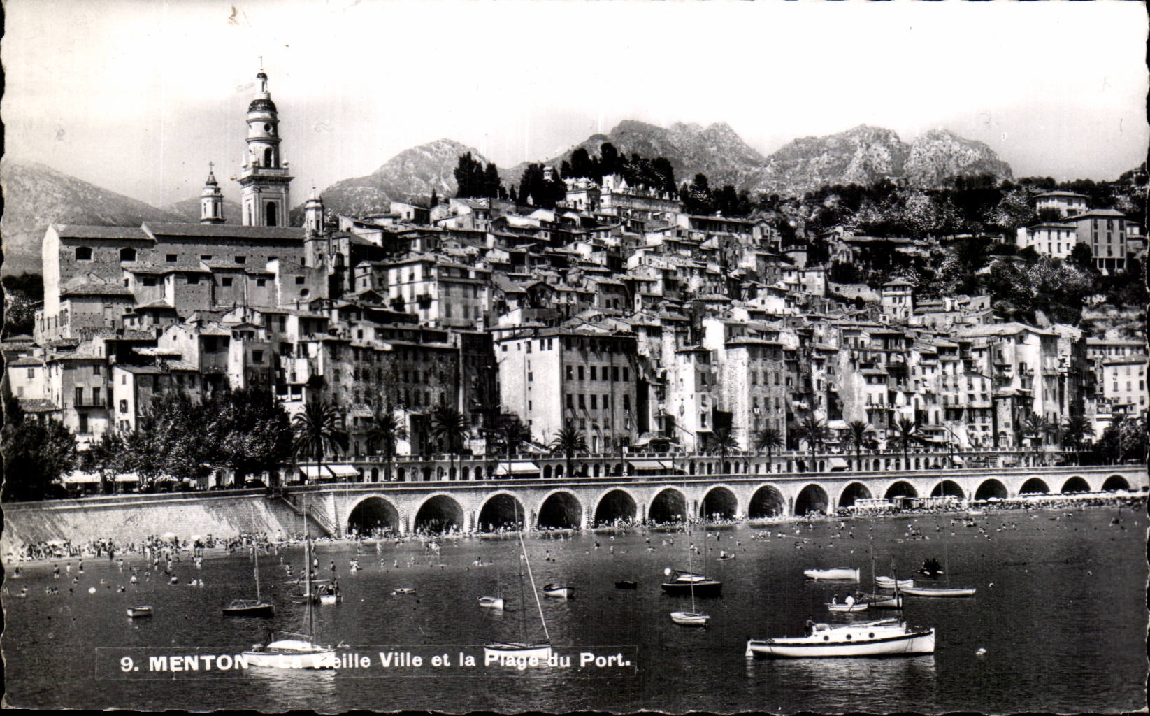 CPSM Menton the old city and the beach of the port