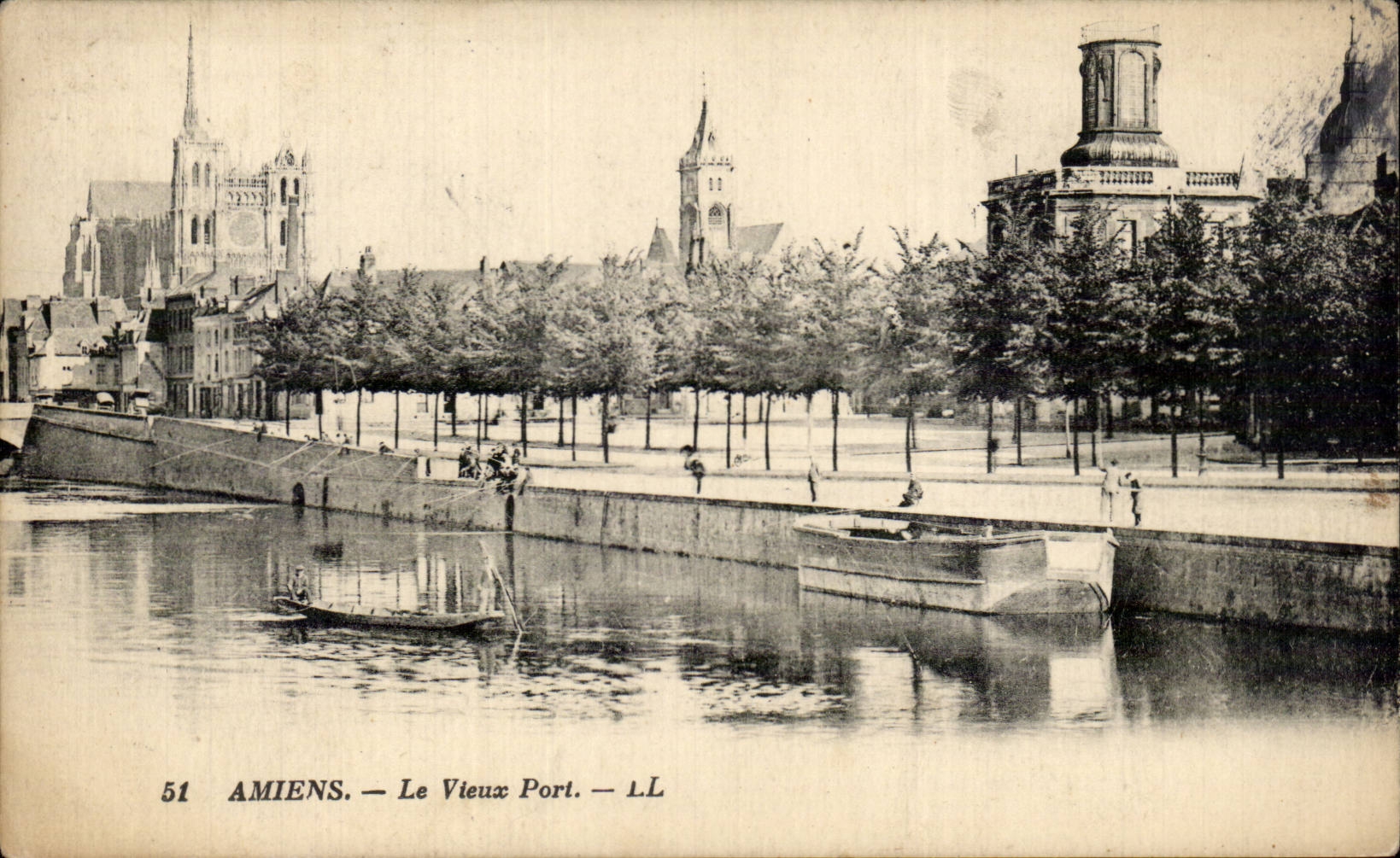 CPA Amiens the old port