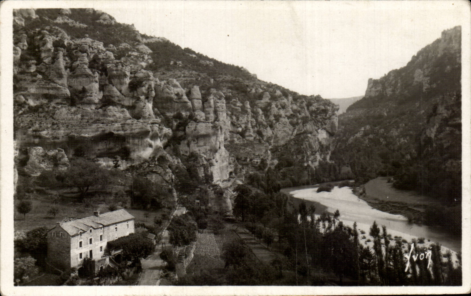 CPA Falls of the Tarn the circus of the Balsams