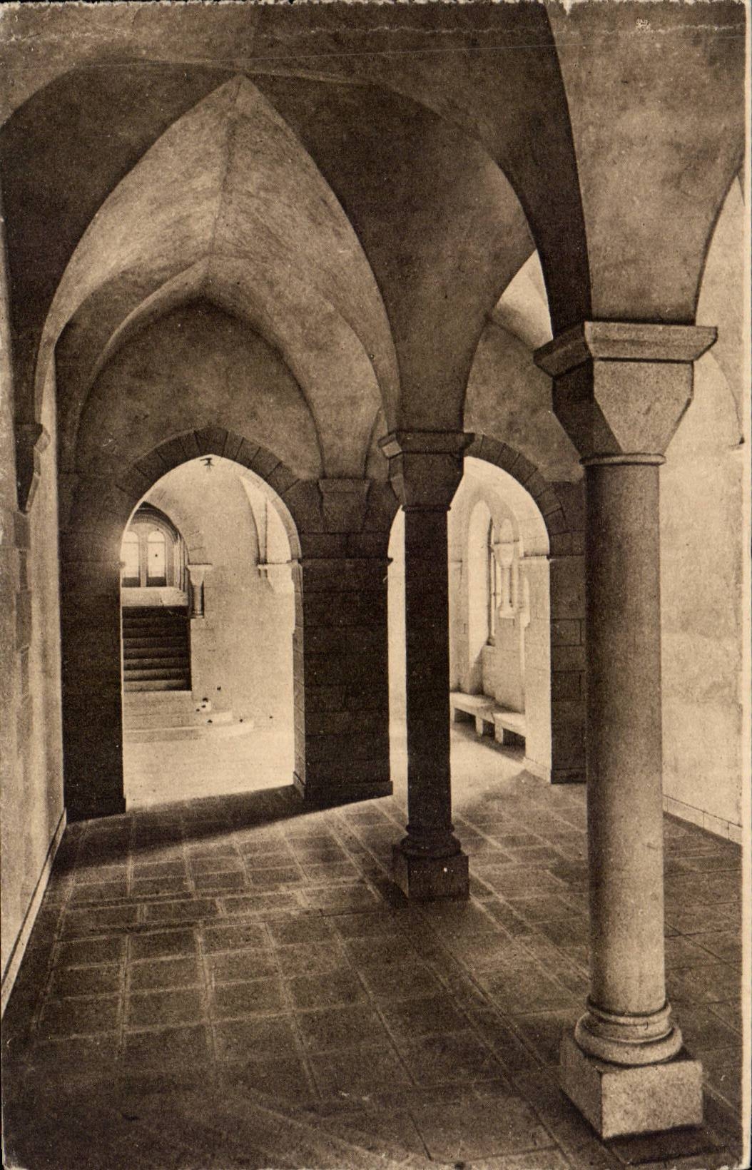 CPA On the first floor of the abbey St hones of Solesmes