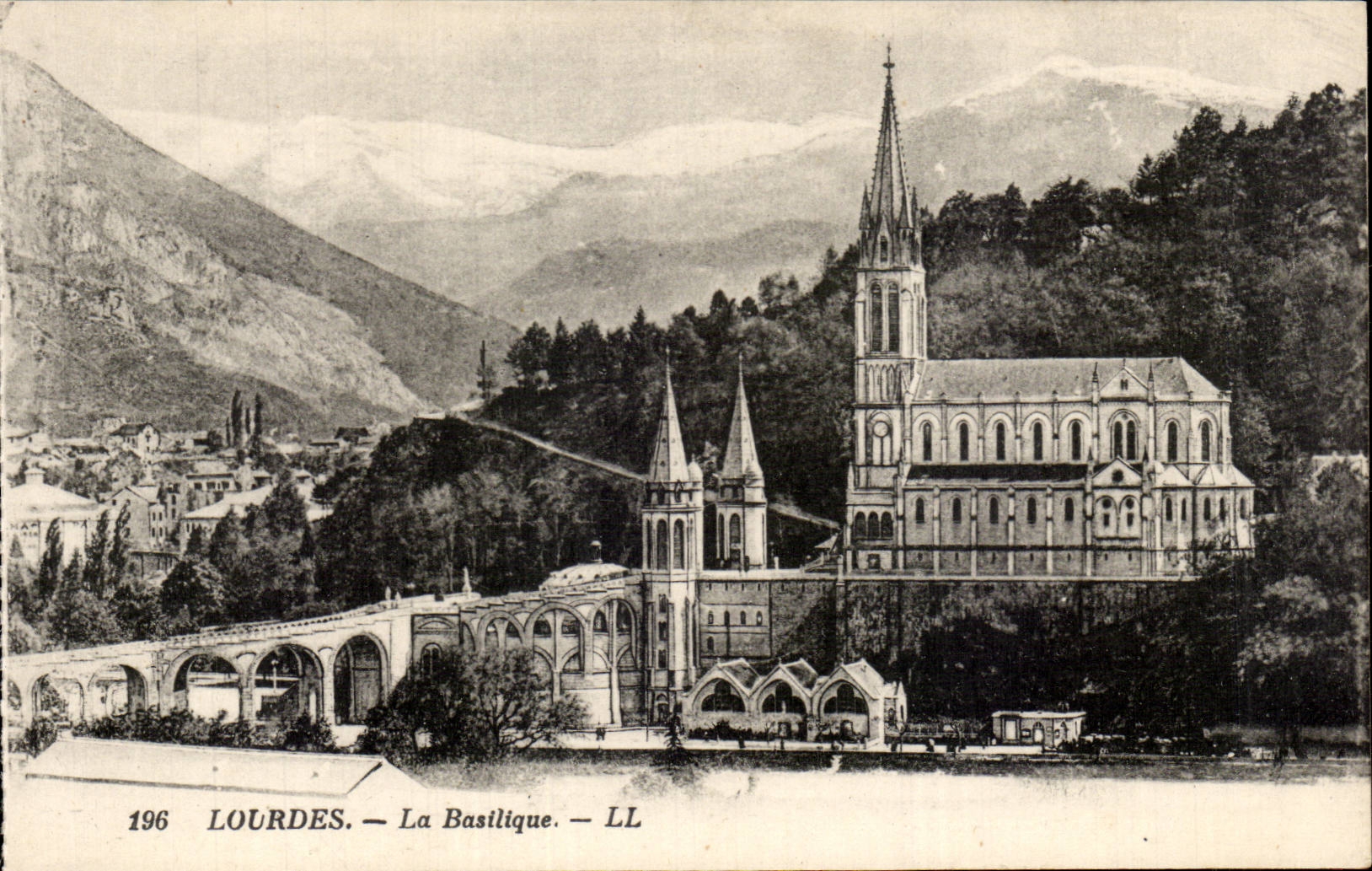 CPA Lourdes the basilica