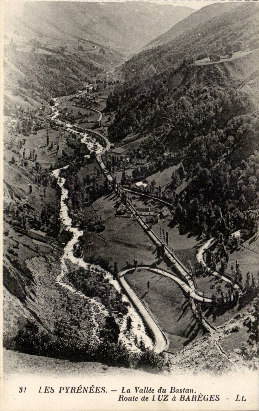 CPA the valley of Bastan Route of Luz has Bareges