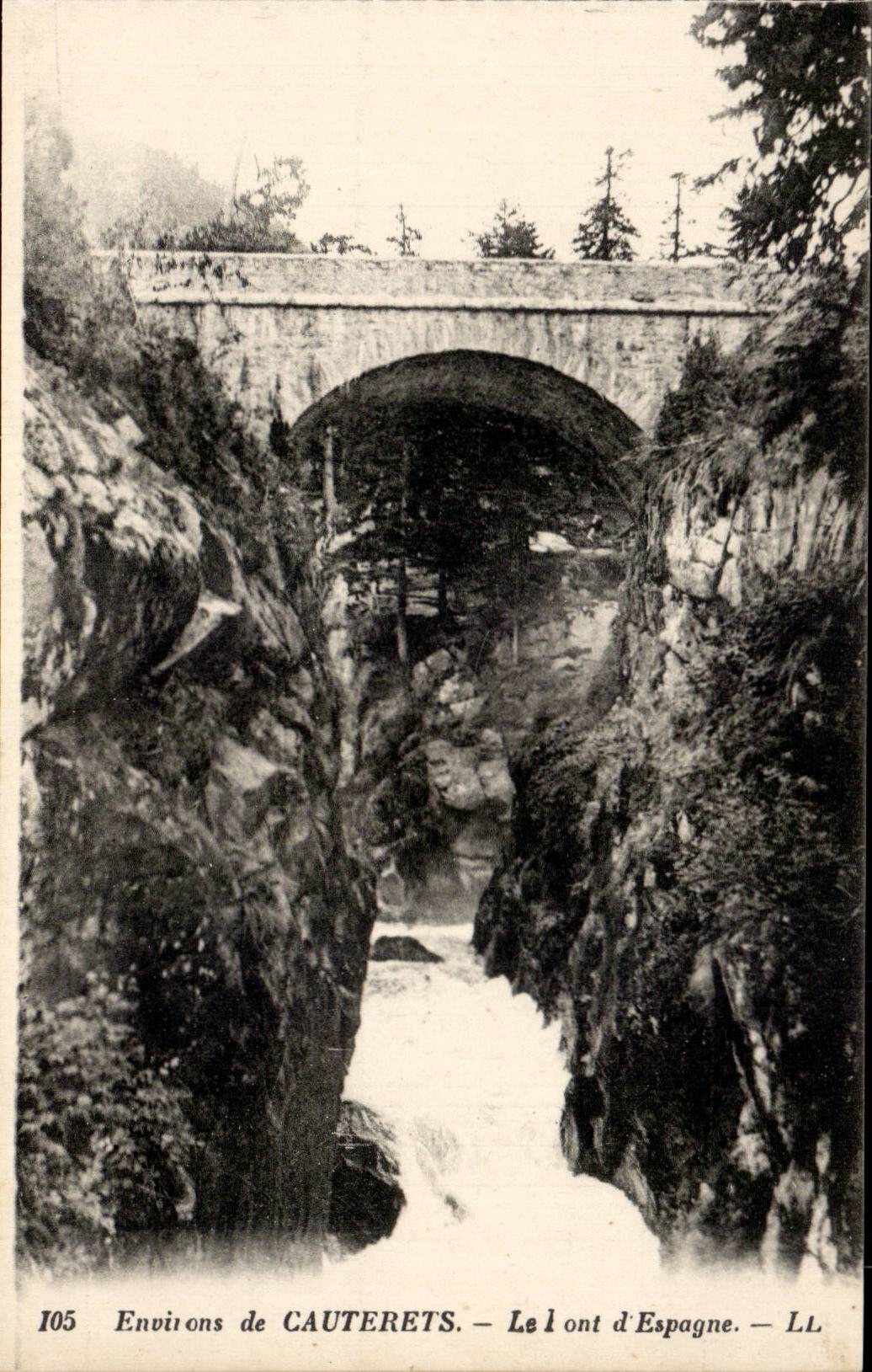 CPA Umlagerungen von Cauterets die Brucke von Spanien