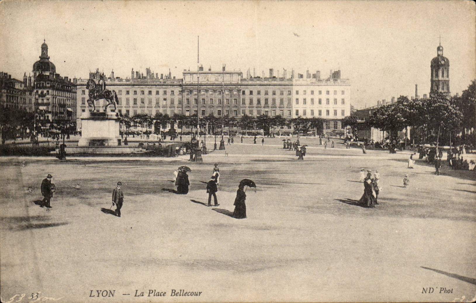 CPA Lyon the Bellecour place