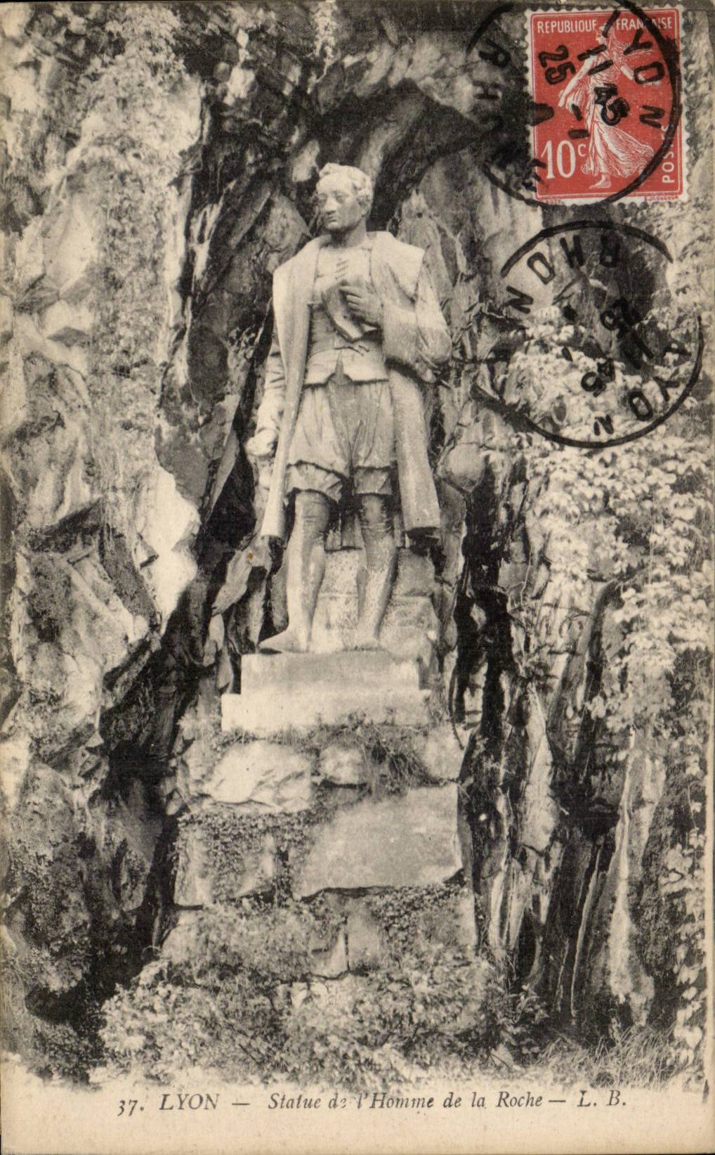 CPA Lyon Statue of the man of the rock