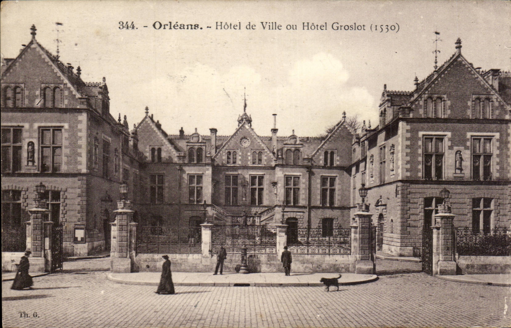 CPA Orleans Town hall or GRoslot Hotel