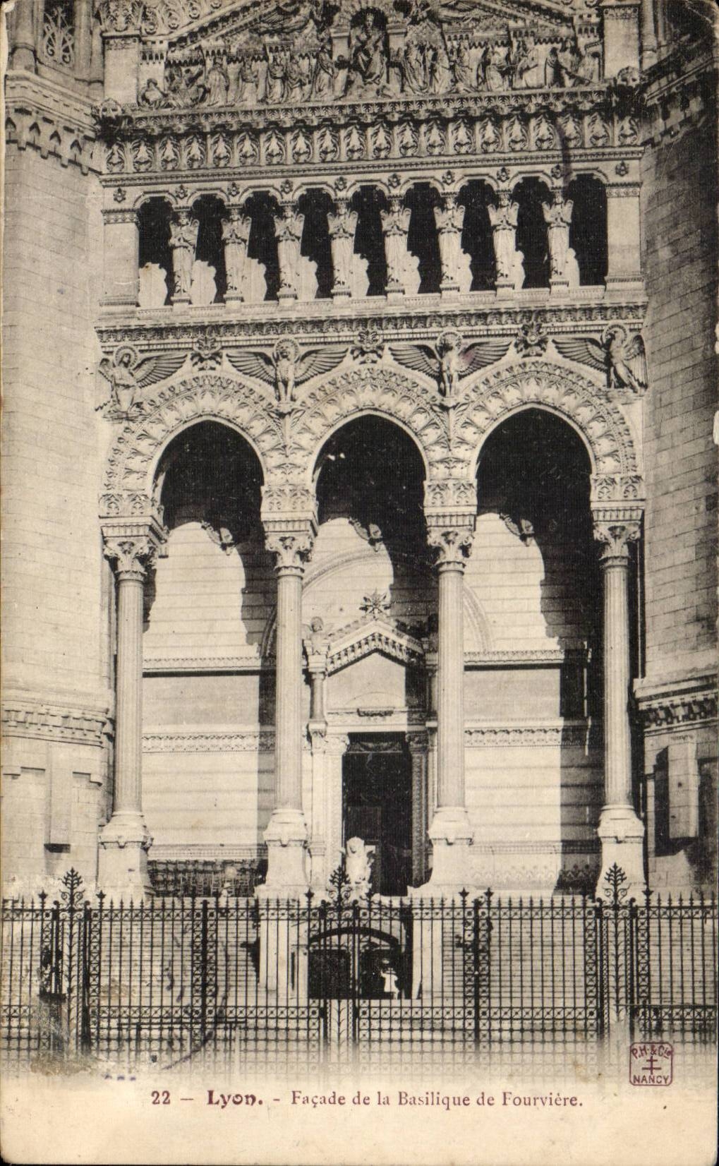 Lyon CPA Frontage of the basilica of Fourviere