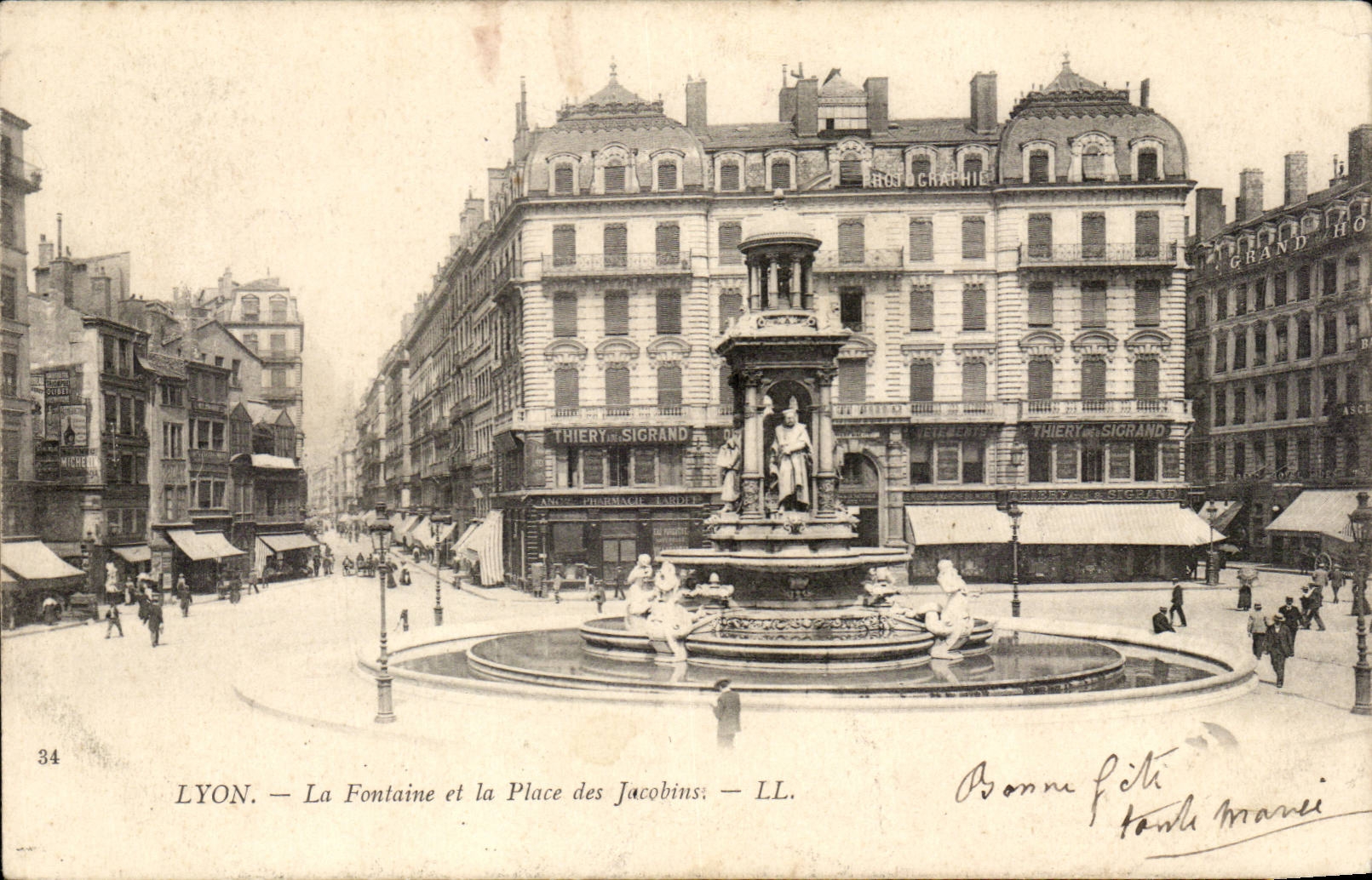 Lyon CPA the fountain and the place of the Jacobins