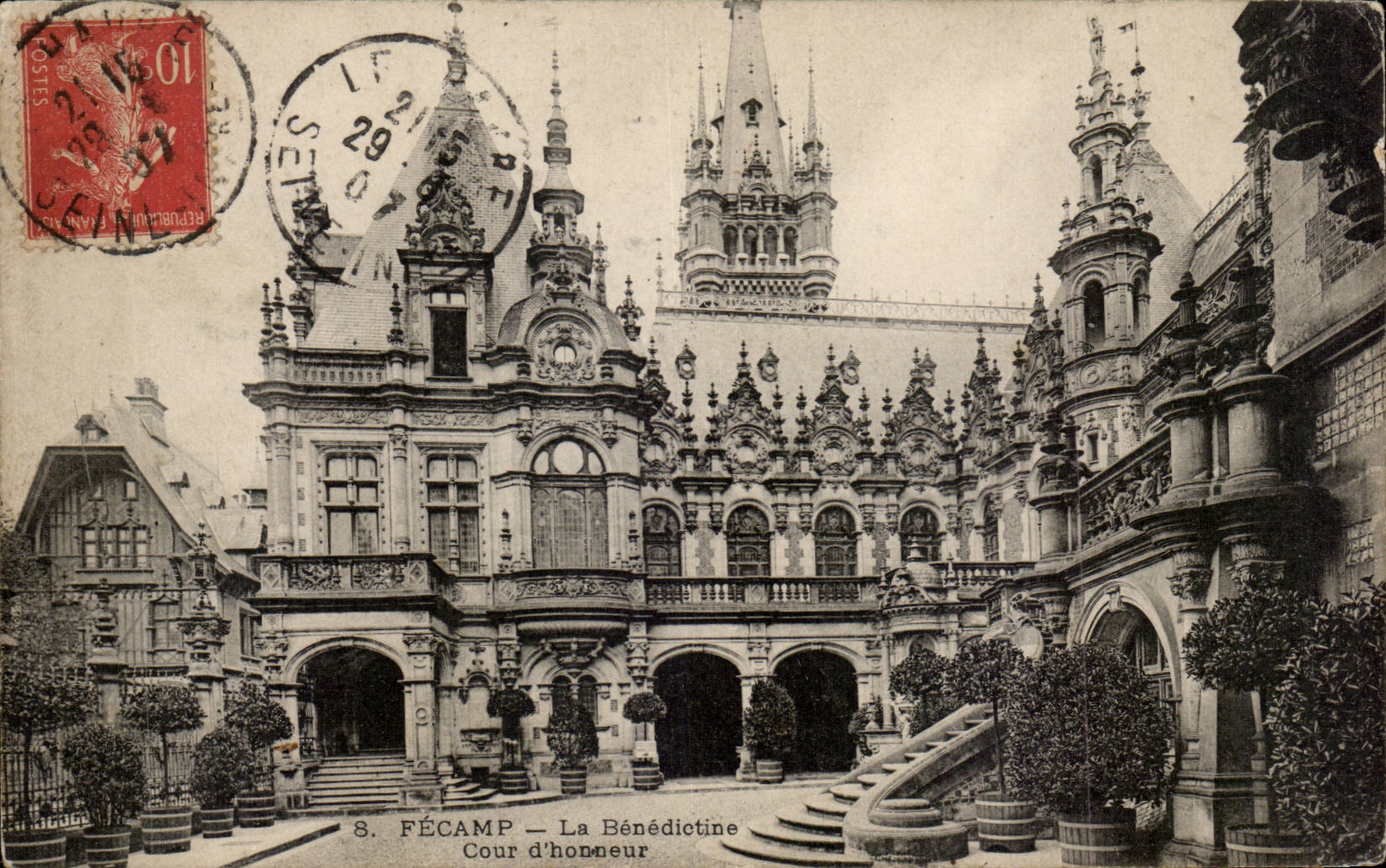 CPA Fecamp Benedictine Haupthof