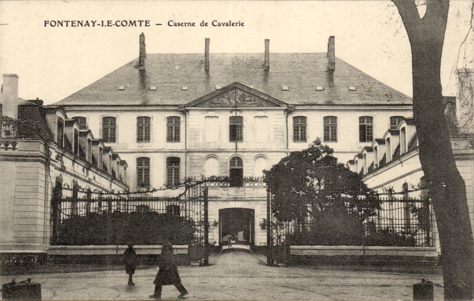 CPA Fontenay the Count Caserne of cavalry