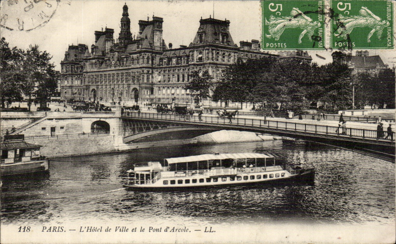 CPA Paris L'hotel de ville et le pont d'Arcole