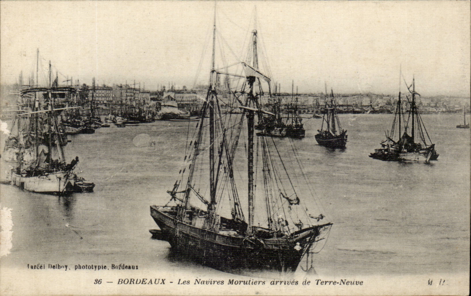 CPA Bordeaux welches die Schiffskabeljaufischenboote ankommen hat neue Grundlage