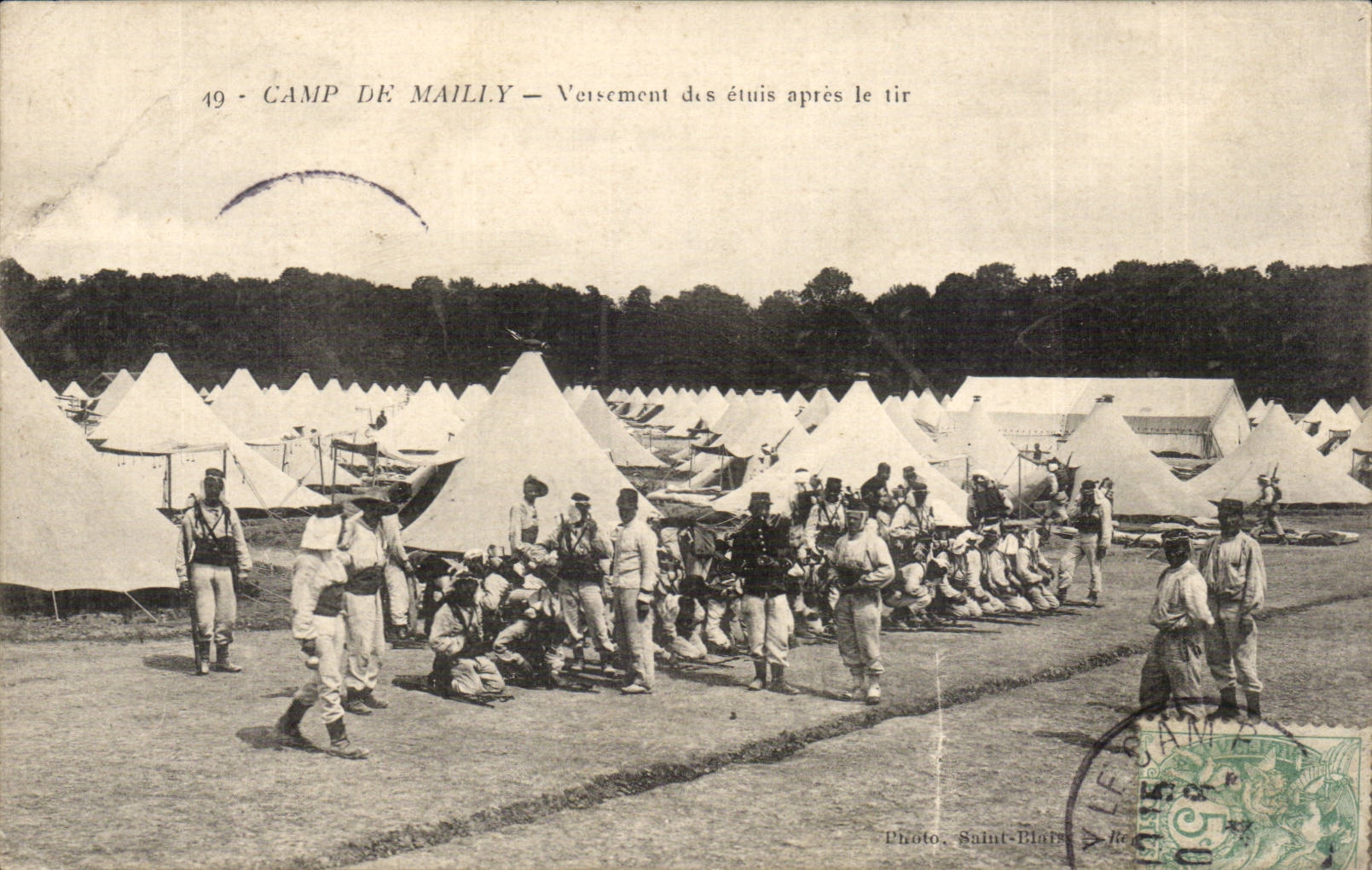 CPA Militaria Camp of Mailly Payment of the cases after the shooting