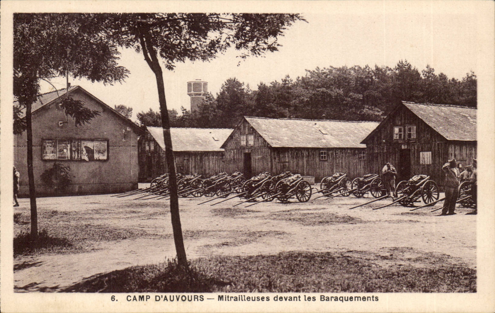 CPA Camp of Auvours Machine-guns in front of the Militaria hutments