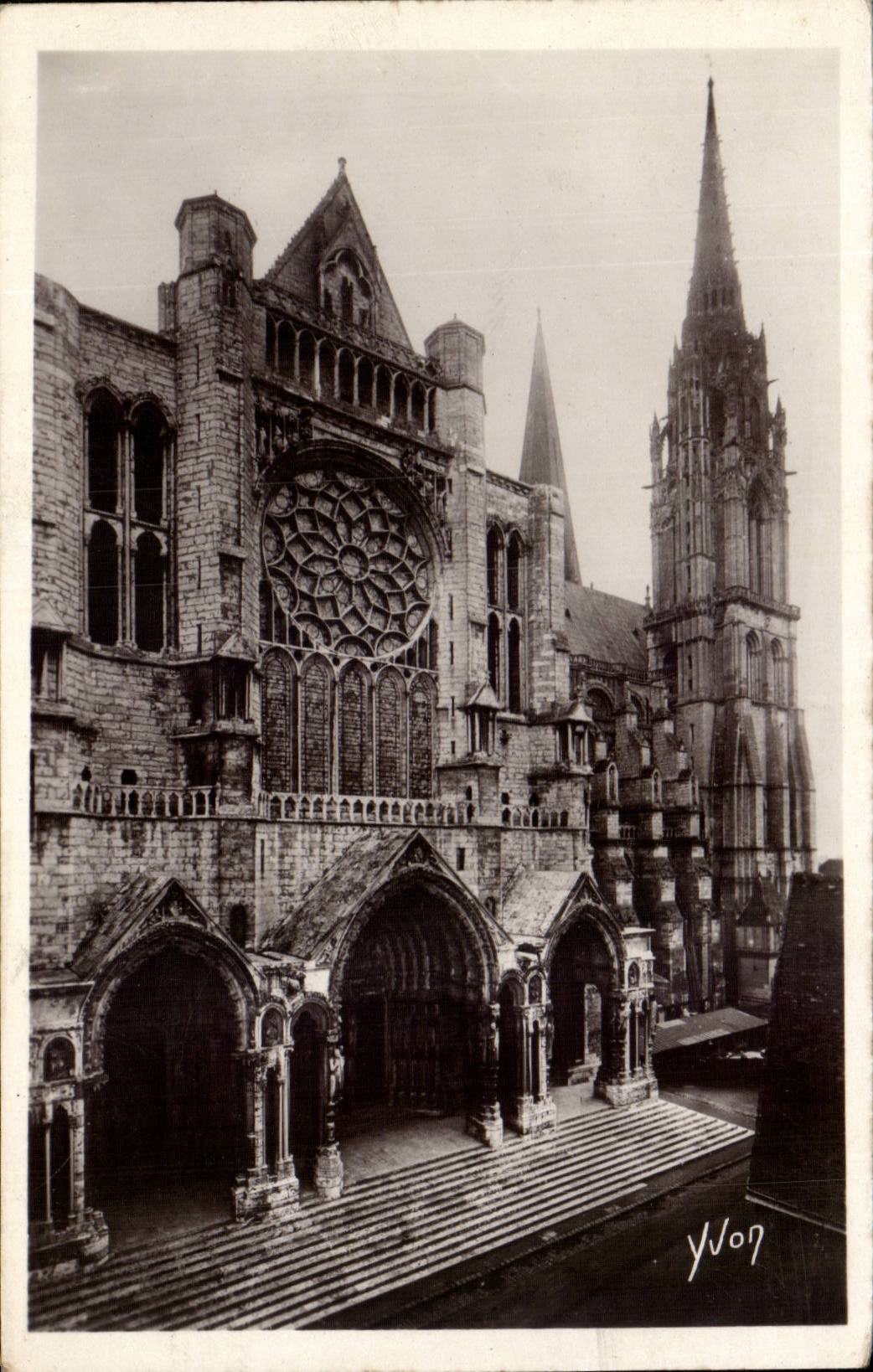CPA Chartres the cathedral the northern gate and the arrow