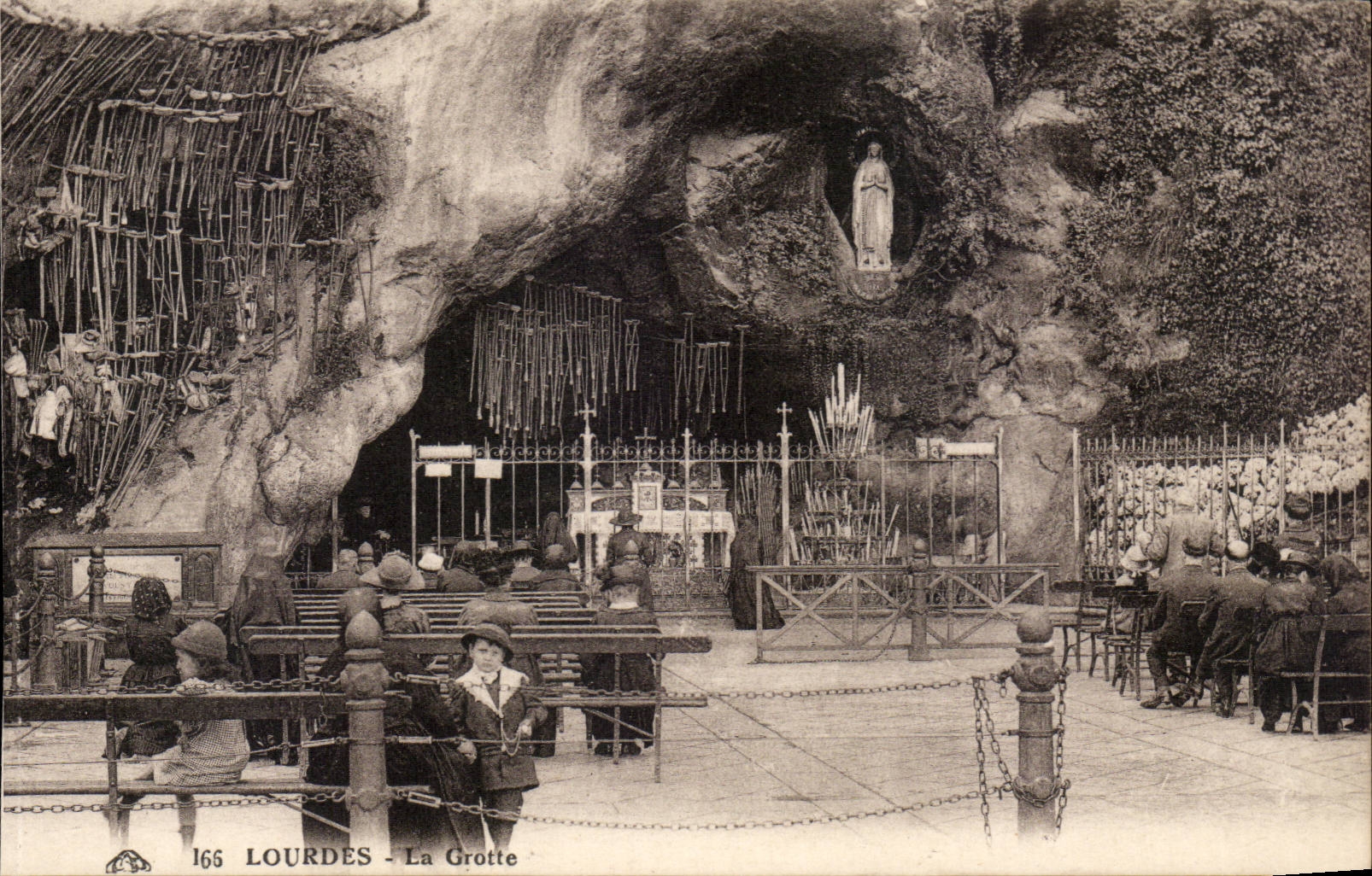 CPA Lourdes the cave