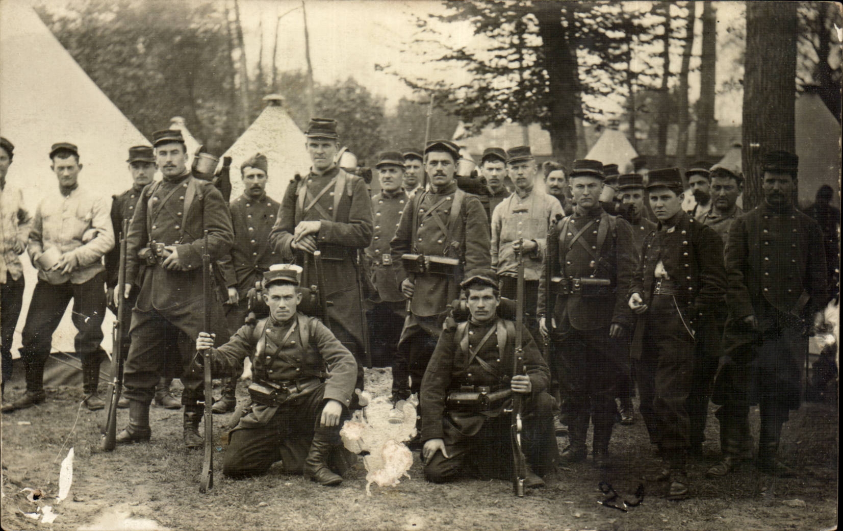Real photo CPA Militaria Regiment