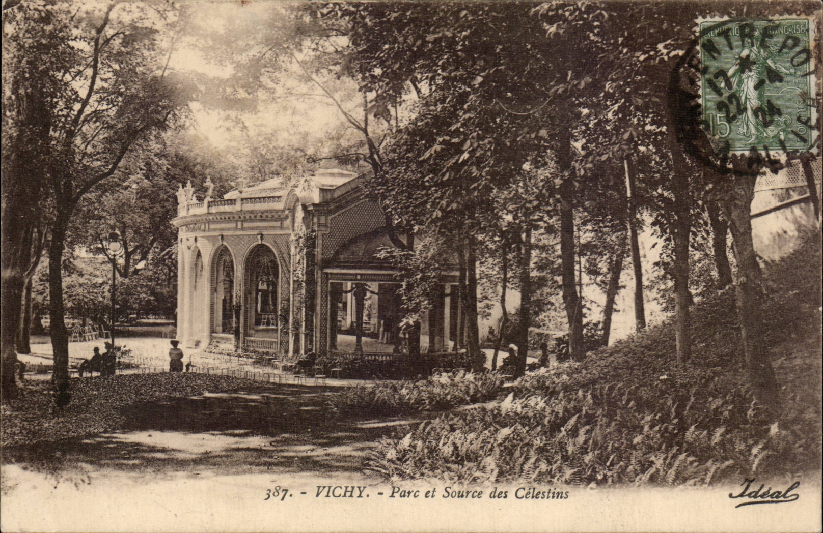 CPA Vichy Parc et source des Celestins