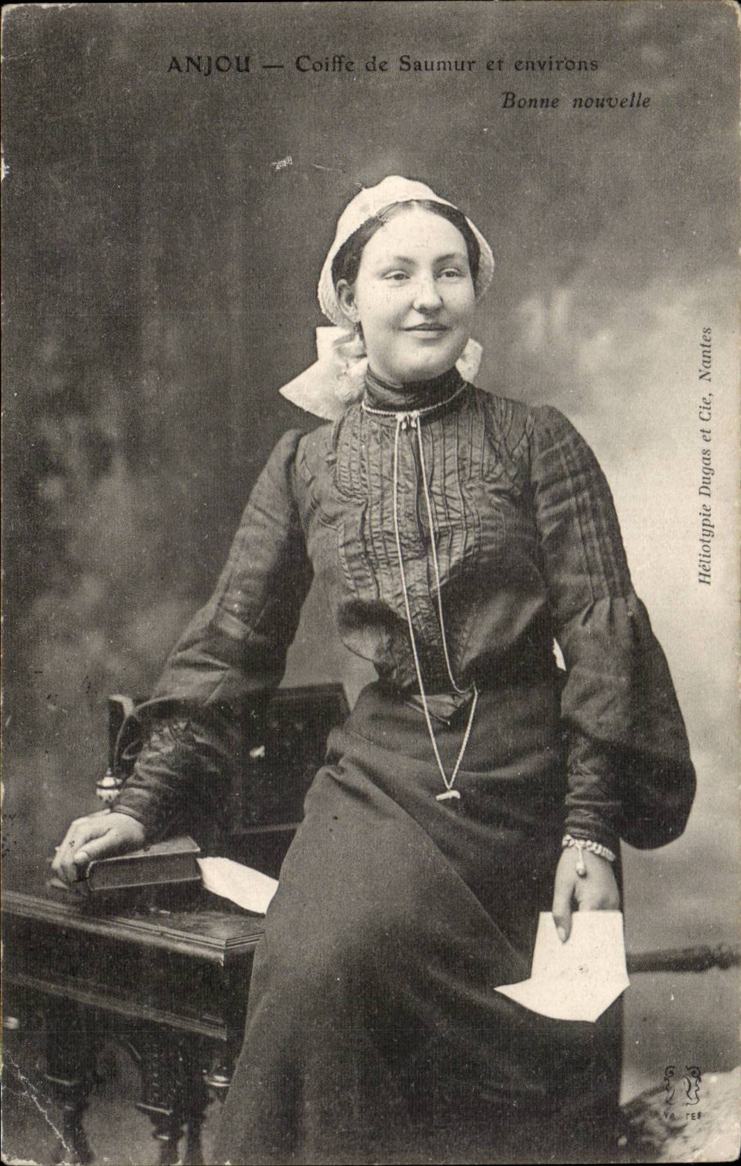 CPA Anjou Caps with Saumur and surroundings (folklore caps costume