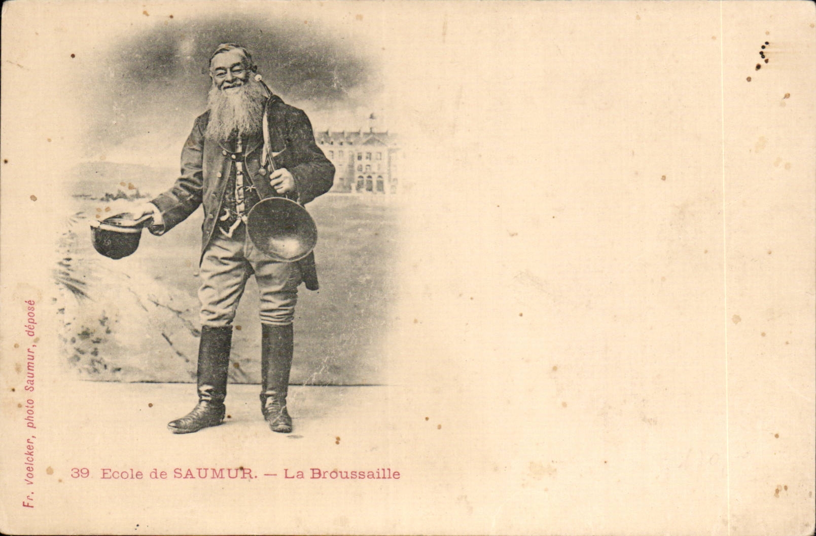 CPA Ecole of Saumur the undergrowth Folklore Hunter Drives out