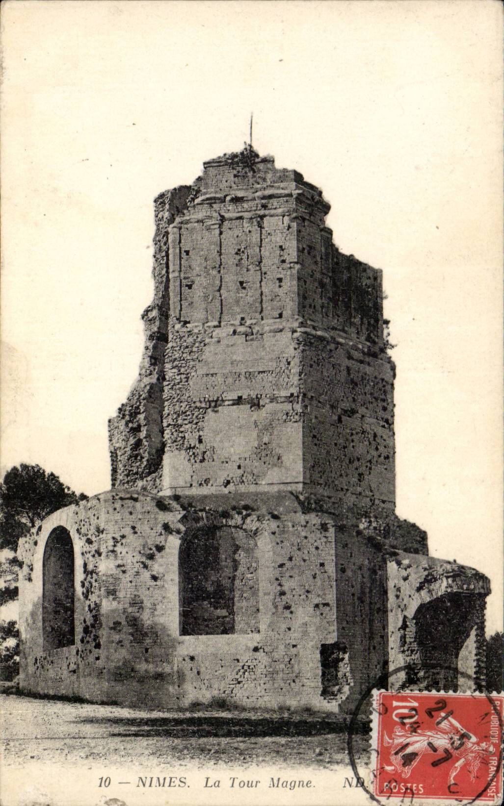 CPA Nimes der Magne Aufsatz