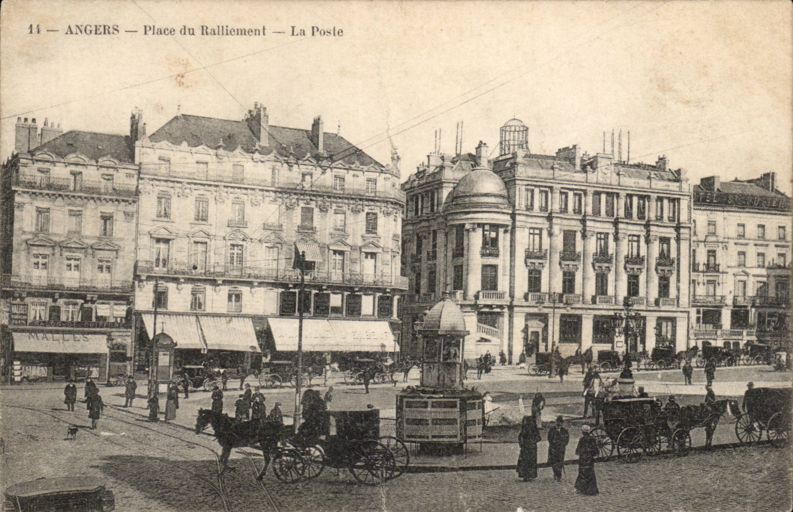 Angers CPA Places rallying the post office