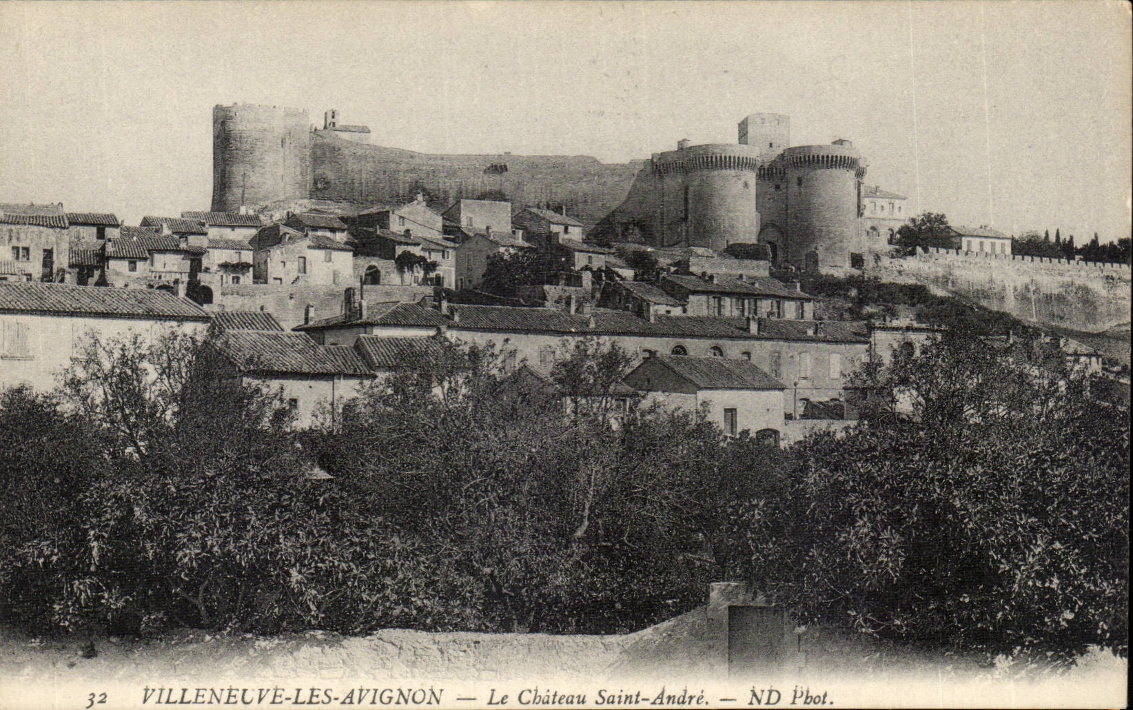 Villeneuve Avignon CPA the castle Saint Andre