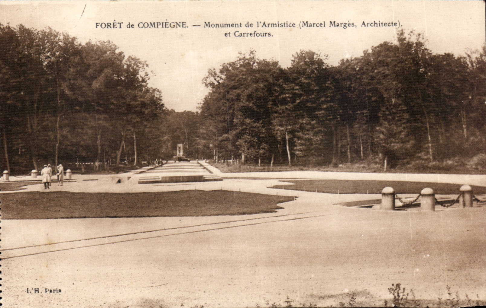 CPA Bohrgerat des Compiegne Denkmales des Waffenstillstands (Marcel-Seitenrander) und der Kreuzungen