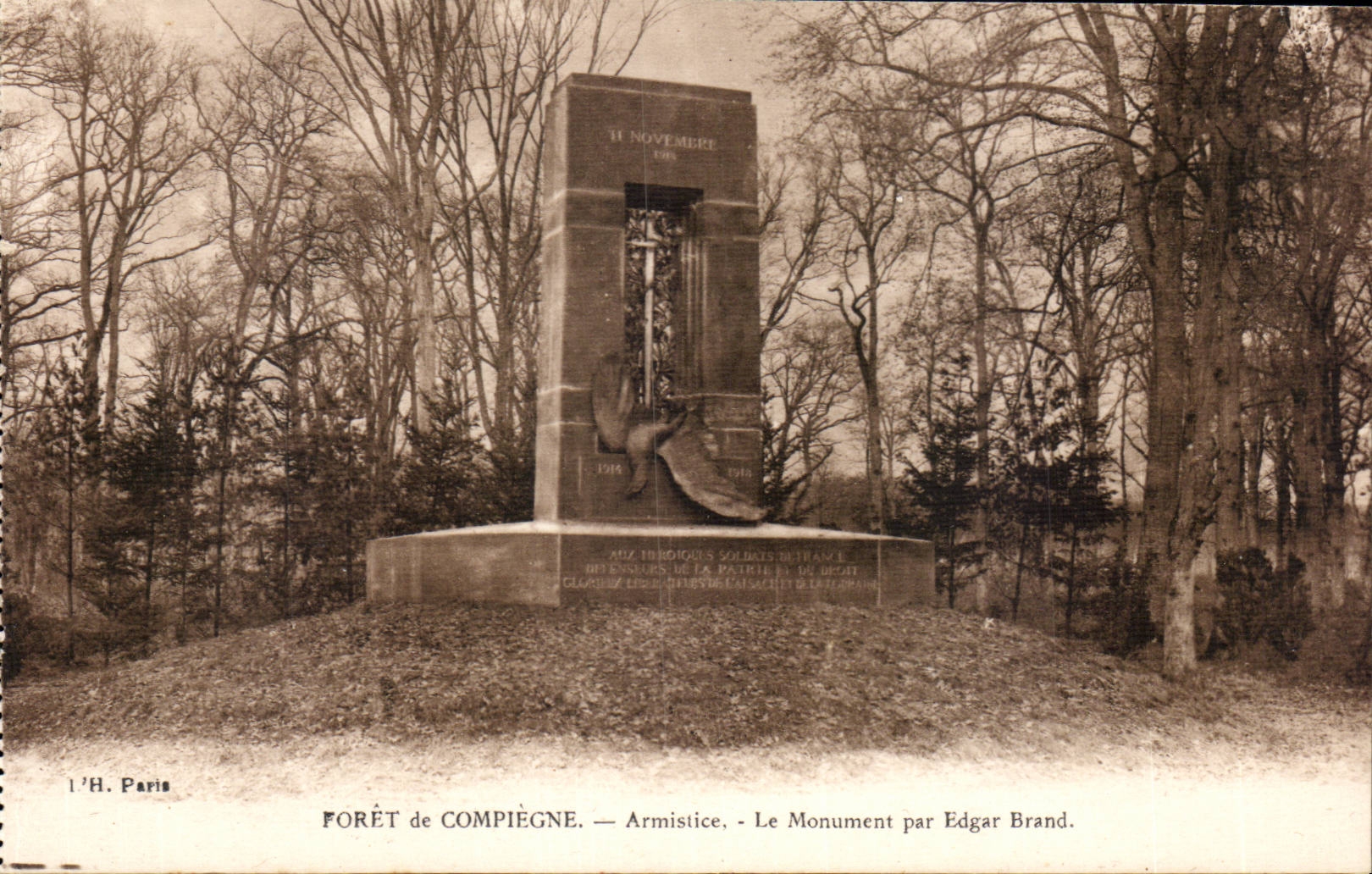 CPA Bohrgerat von Compiegne Aarmistice das Denkmal durch Edgar Brand