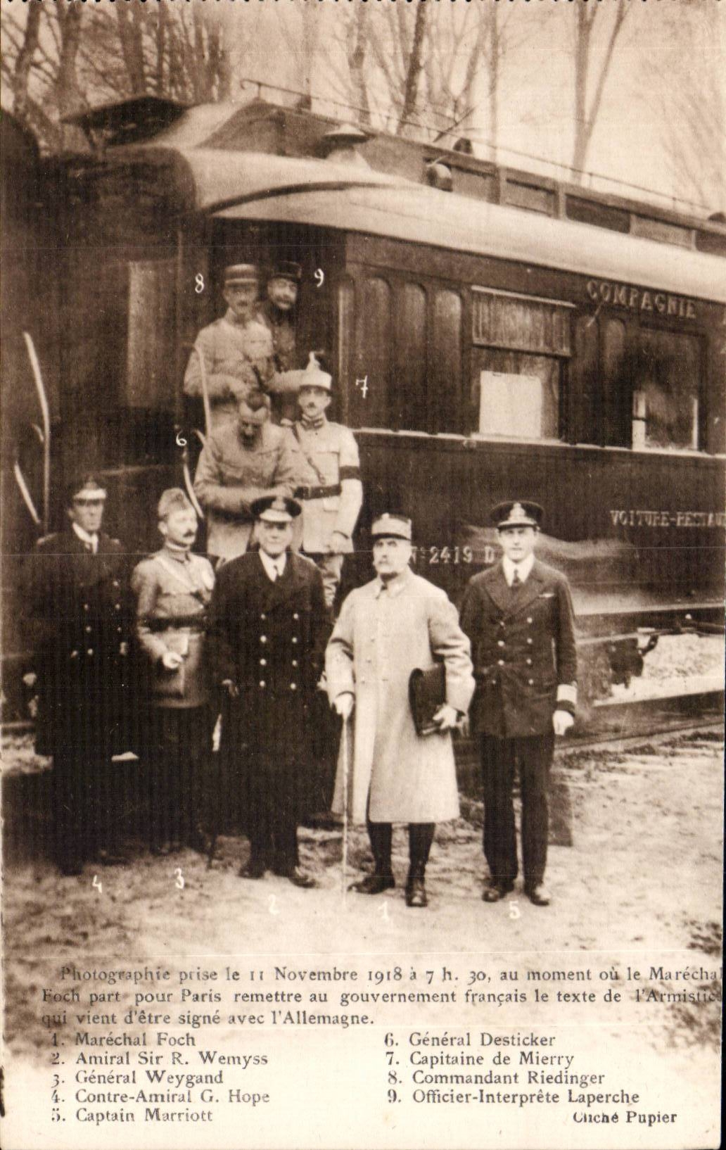 CPA Bohrgerat des Compiegne Lastwagens in dem der Waffenstillstand Zeichen war