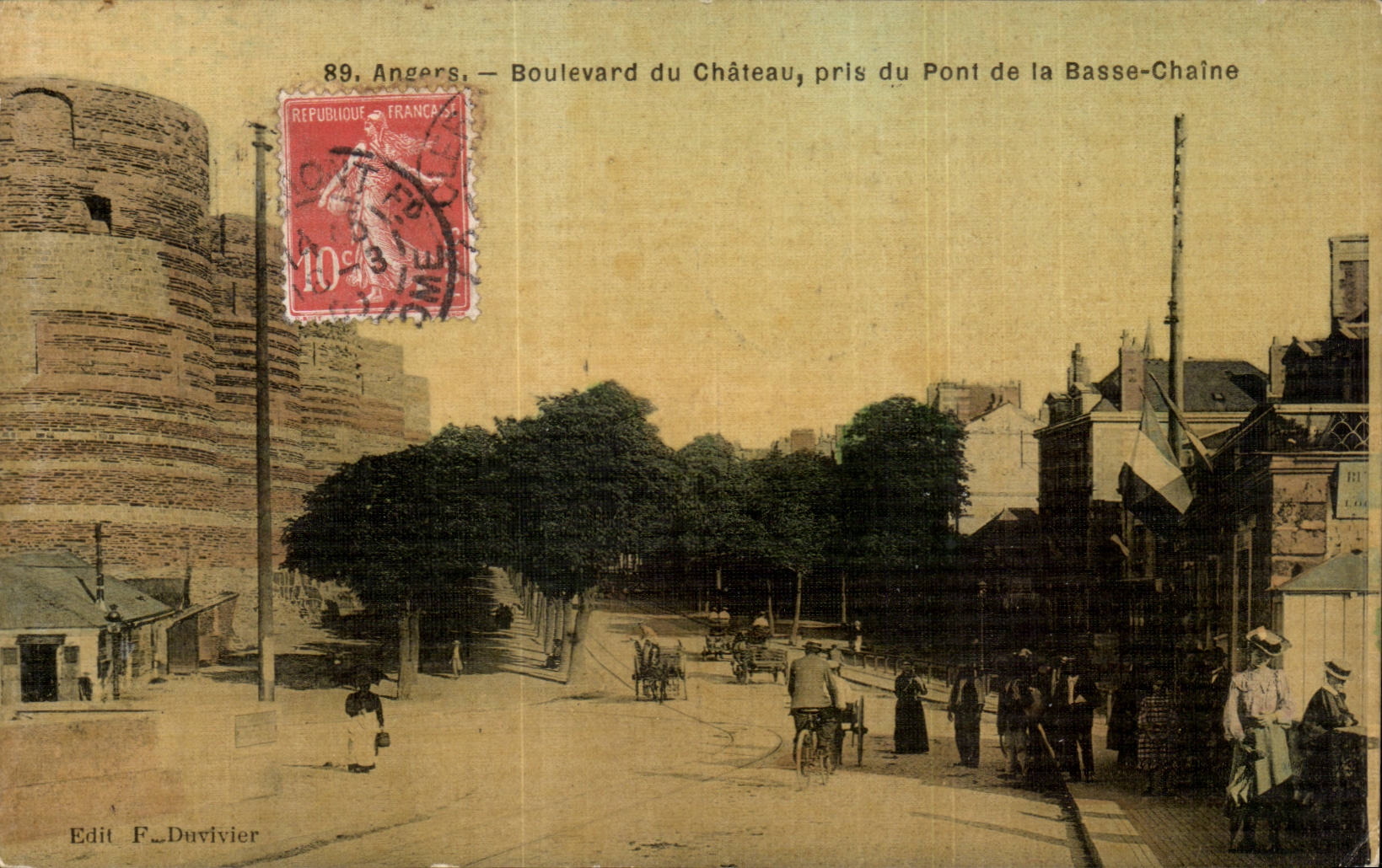 CPA Angers Boulevard of the castle taken of the bridge of the Low Chain