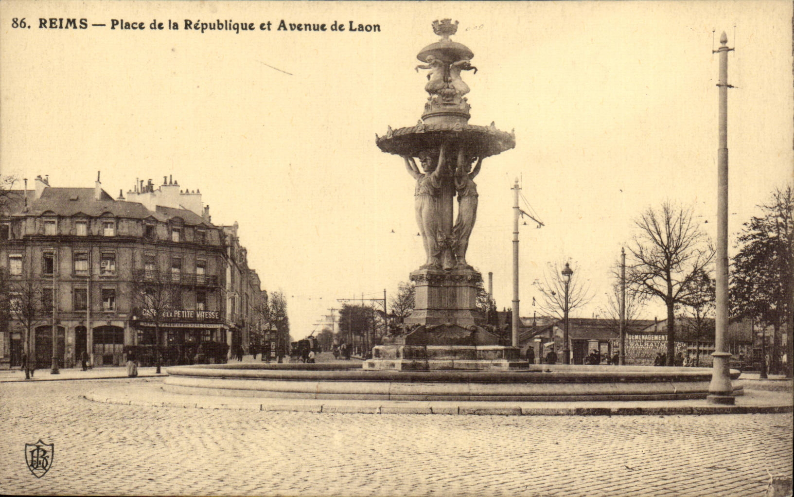 Reims CPA places republic and avenue of Laon