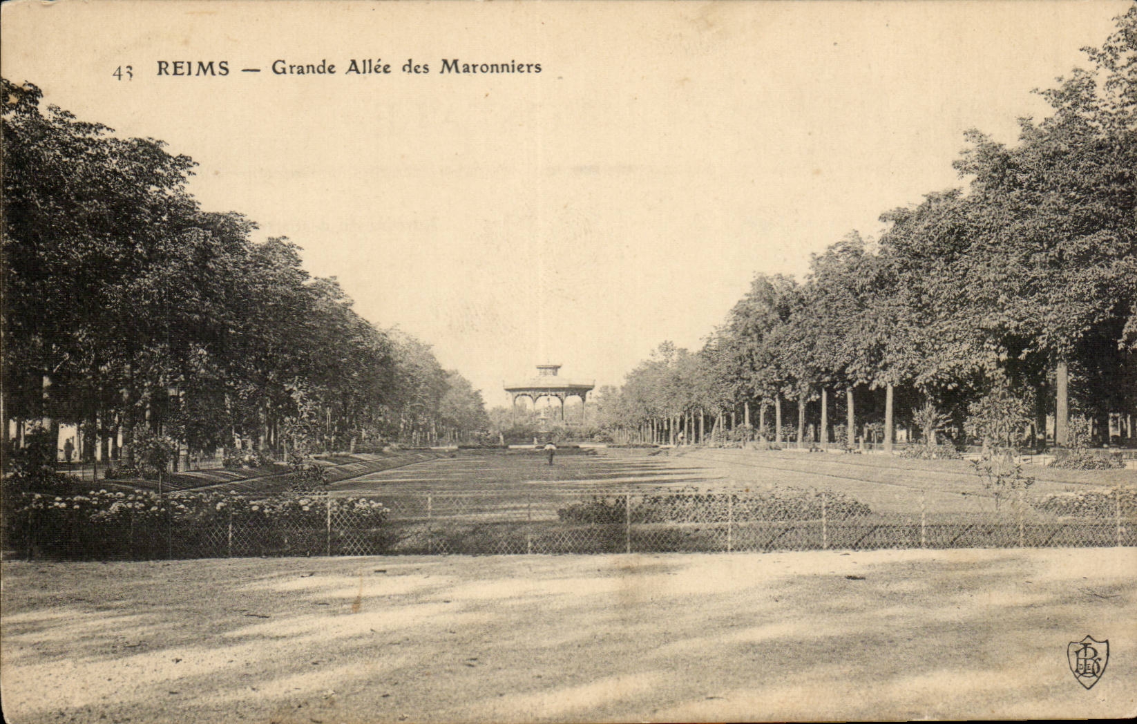 Grosse Gasse Reims-CPA der maronniers