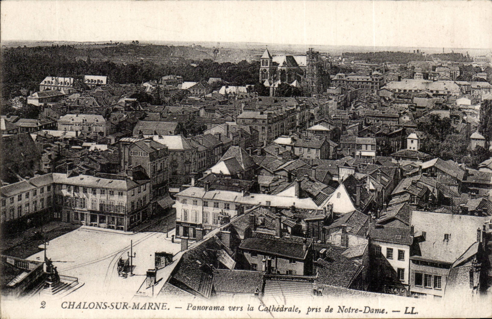 CPA Trawl-nets on the Marne Panorama towards the cathedral taken of Notre Dame