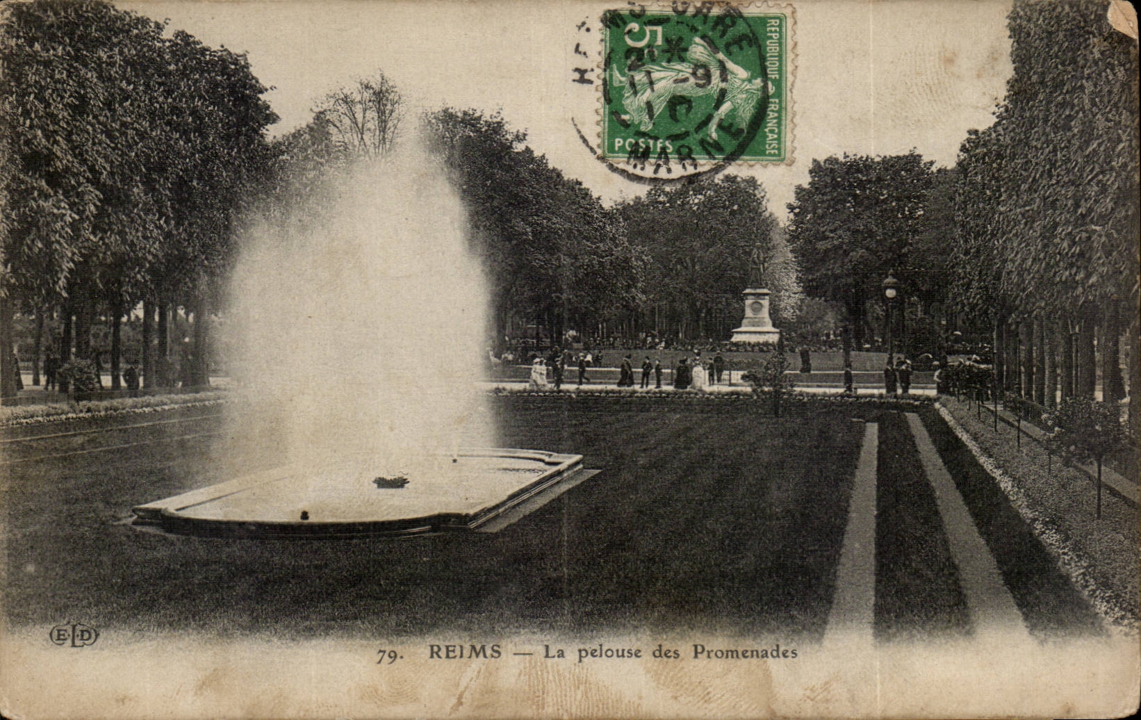 CPA Reims the lawn of the walks