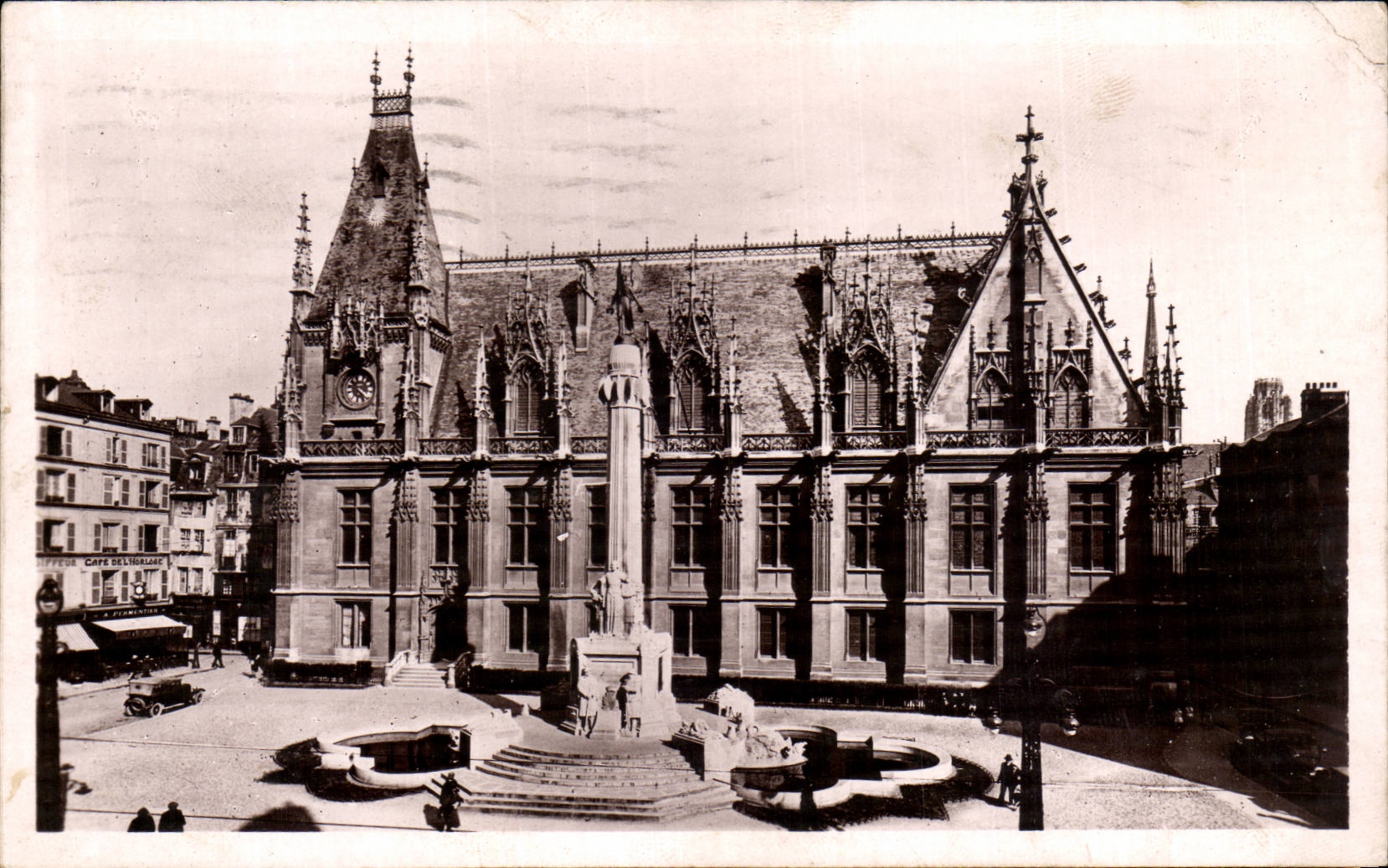Rouen CPA Law courts and the war memorial for the fatherland