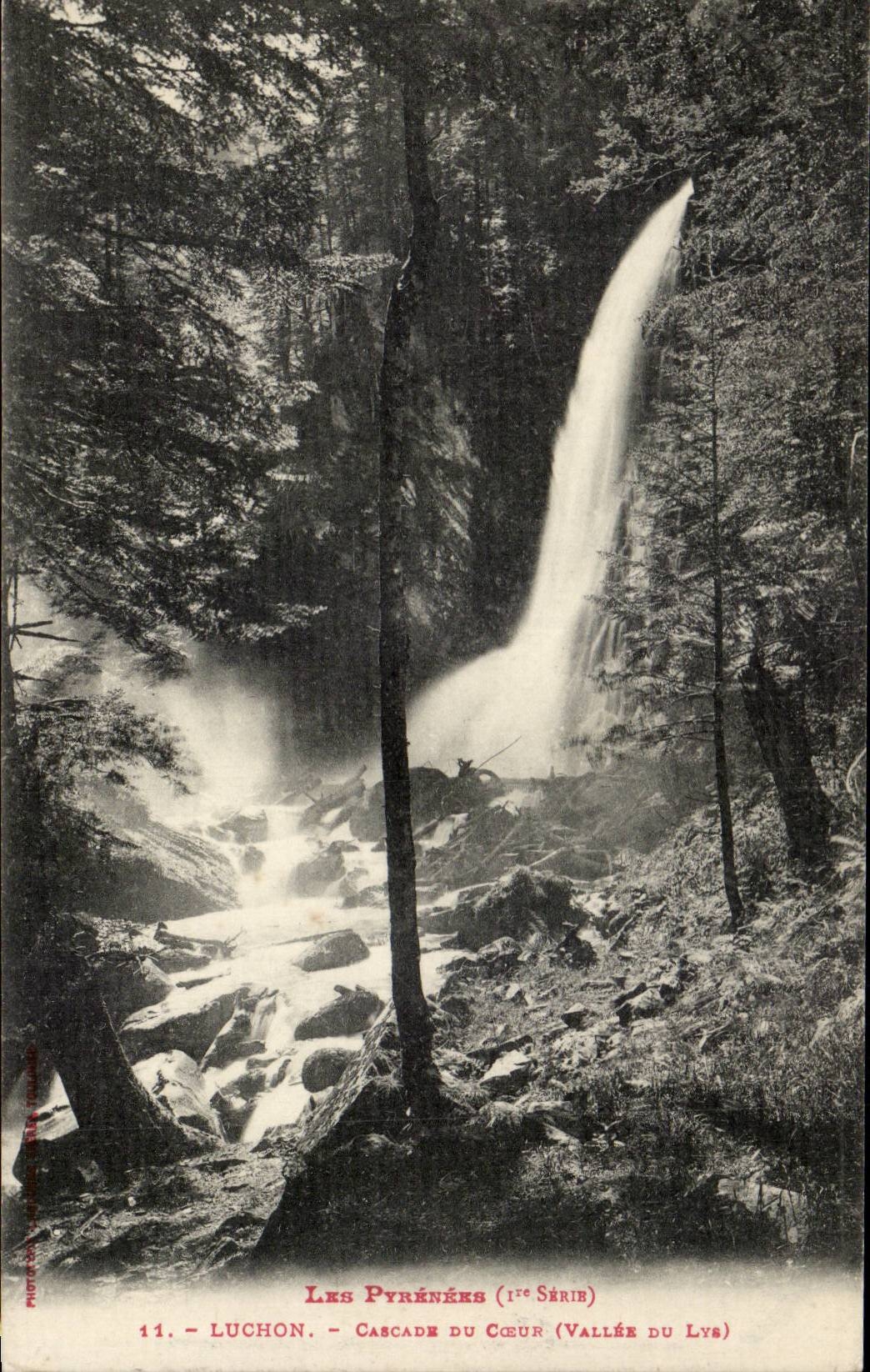 CPA Luchon Cascades of the Vallee heart of the Lily