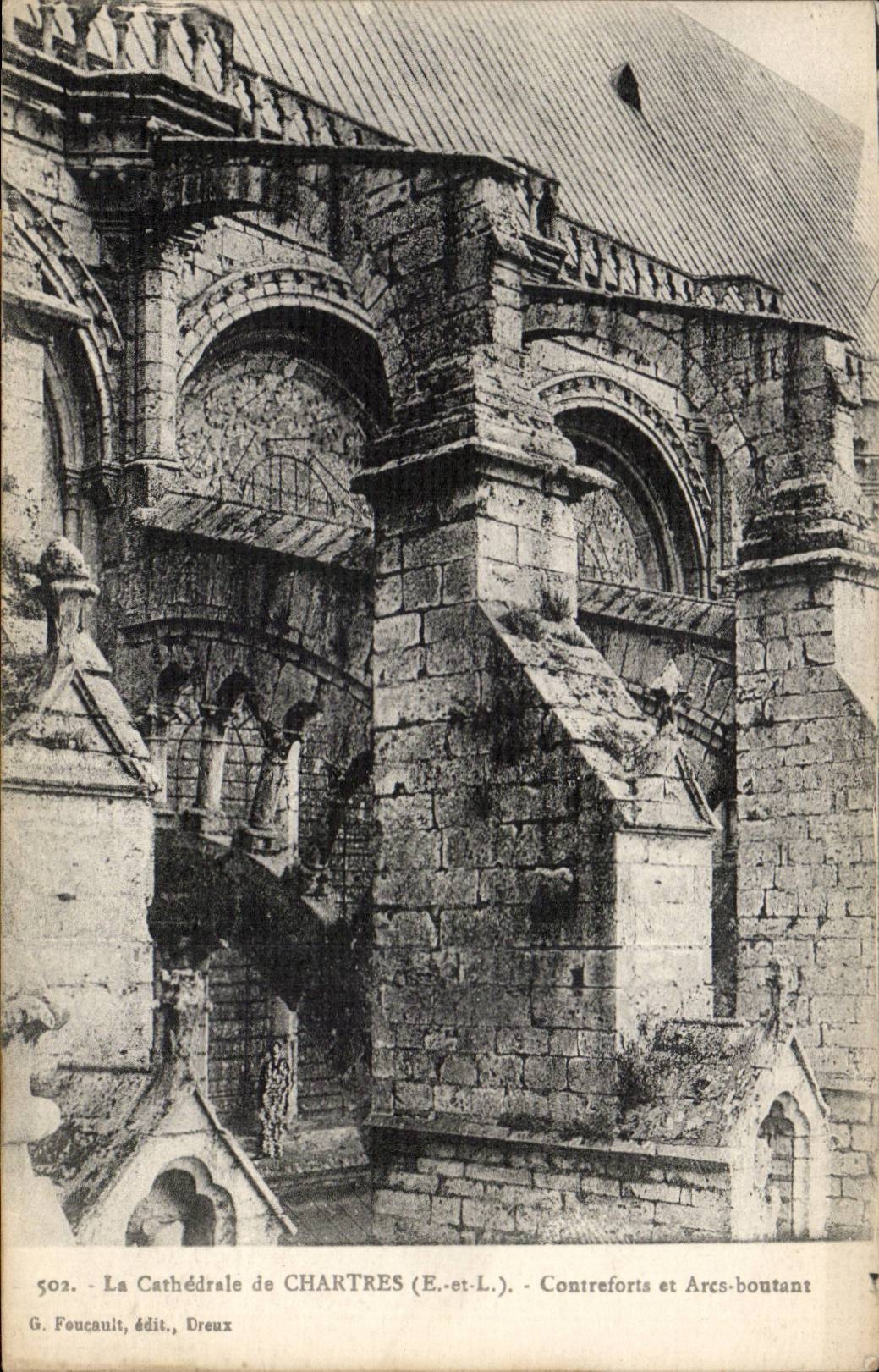 CPA Chartres paring Cathedral Buttresses and arcs