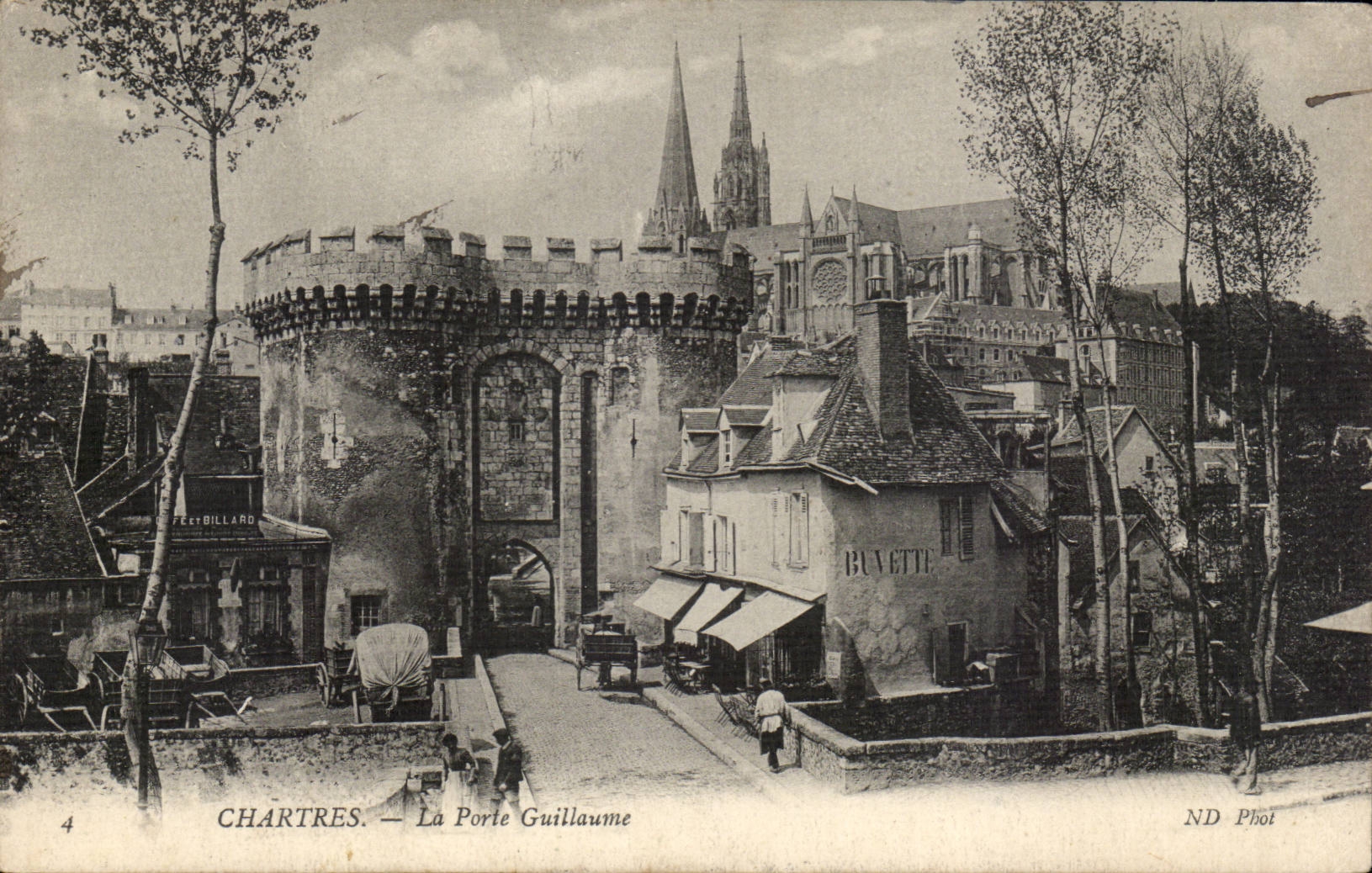 Chartres CPA the Guillaume door
